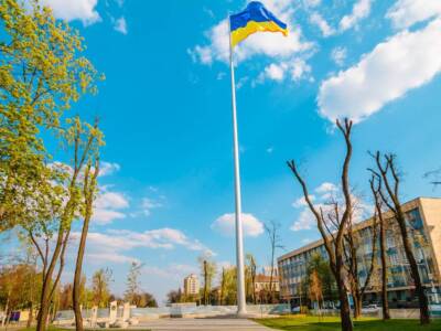 На Днепропетровщине испытали новый 72-метровый флагшток. Афиша Днепра
