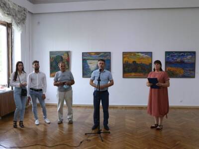 В Днепре открылась выставка андеграундных художников 70-90-х гг. Афиша Днепра