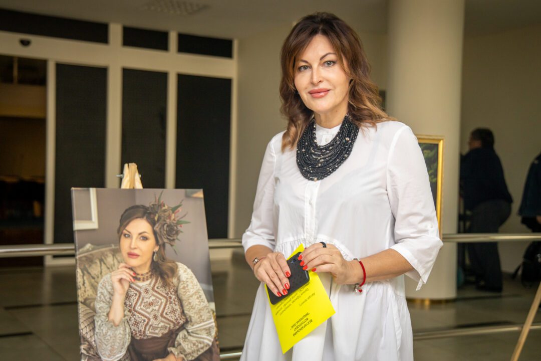 Красота и успех: в Днепре проходит выставка портретов бизнес-леди. Афиша Днепр