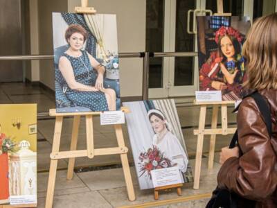 Красота и успех: в Днепре проходит выставка портретов бизнес-леди. Афиша Днепр