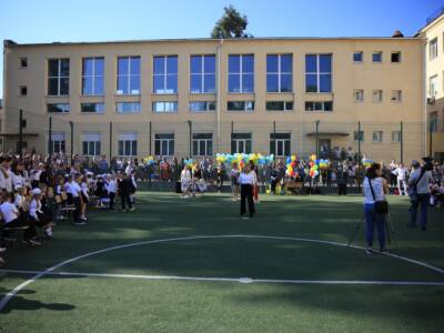 День знаний: в школы Днепра пришли 104 000 учеников. Афиша Днепра