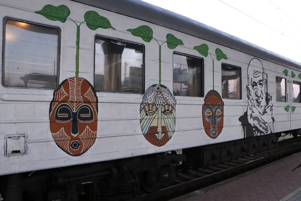 Гостей на «DniPro ГогольFest» привез первый в Европе арт-поезд. Афиша Днепра