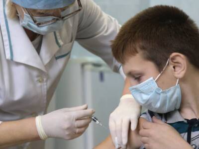 В Украине начинают прививать подростков: мнение врачей. Афиша Днепра