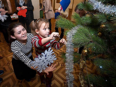 Днепровская школа удивила новогодним декором (Фото). Афиша Днепра