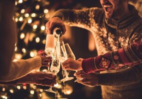 Кому из Зодиака важно не перебрать с алкоголем на Новый год. Афиша Днепра