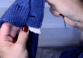 Как стирать зимний свитер в машинке, чтобы не растянуть и не испортить вещь. Афиша Днепра